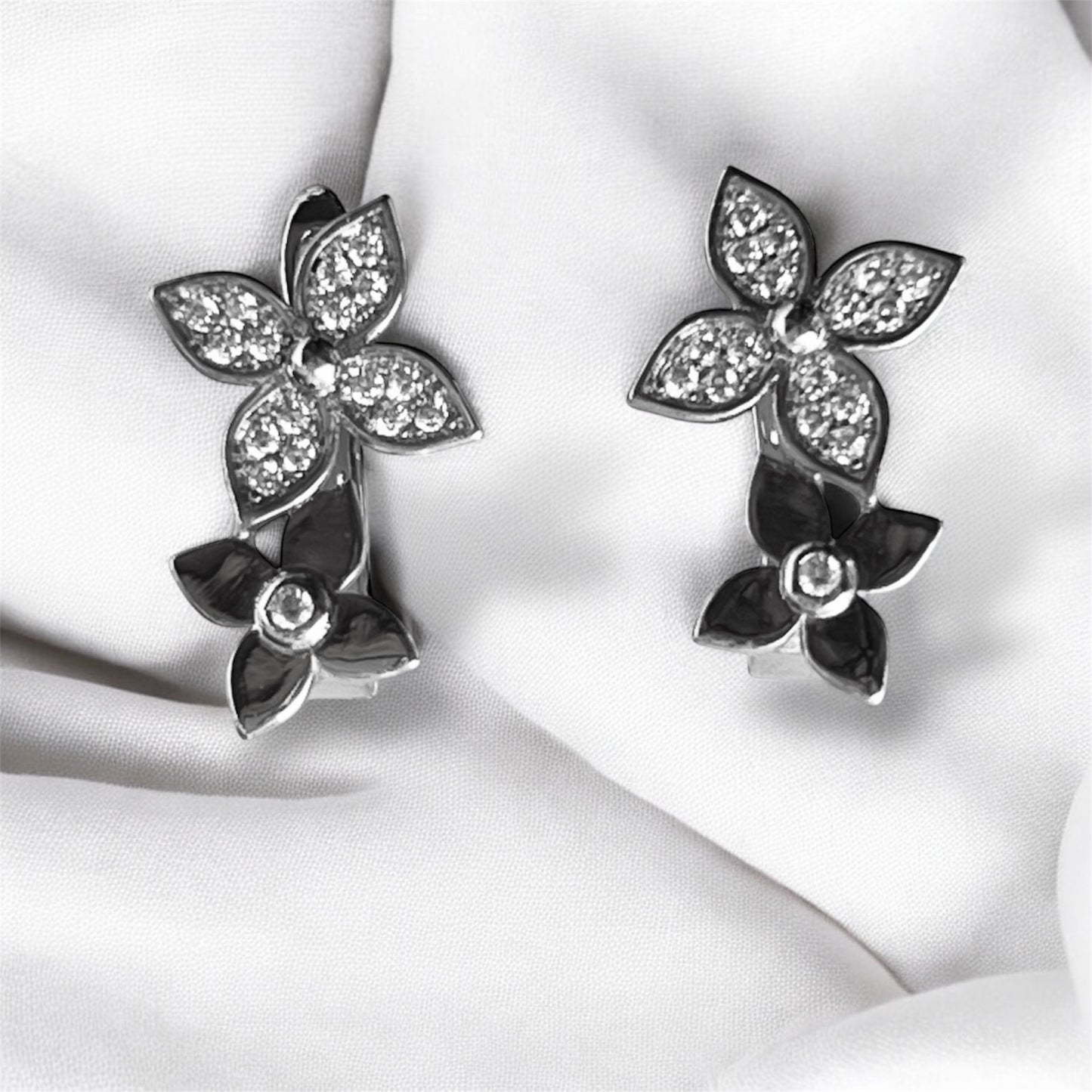 Crystal Bloom Earrings-Silver LM