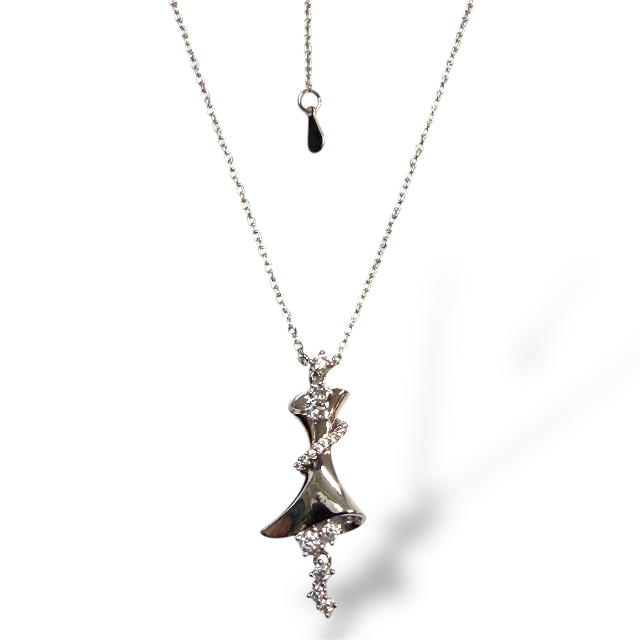 Silver Cascade Twist Pendant Necklace "LM"