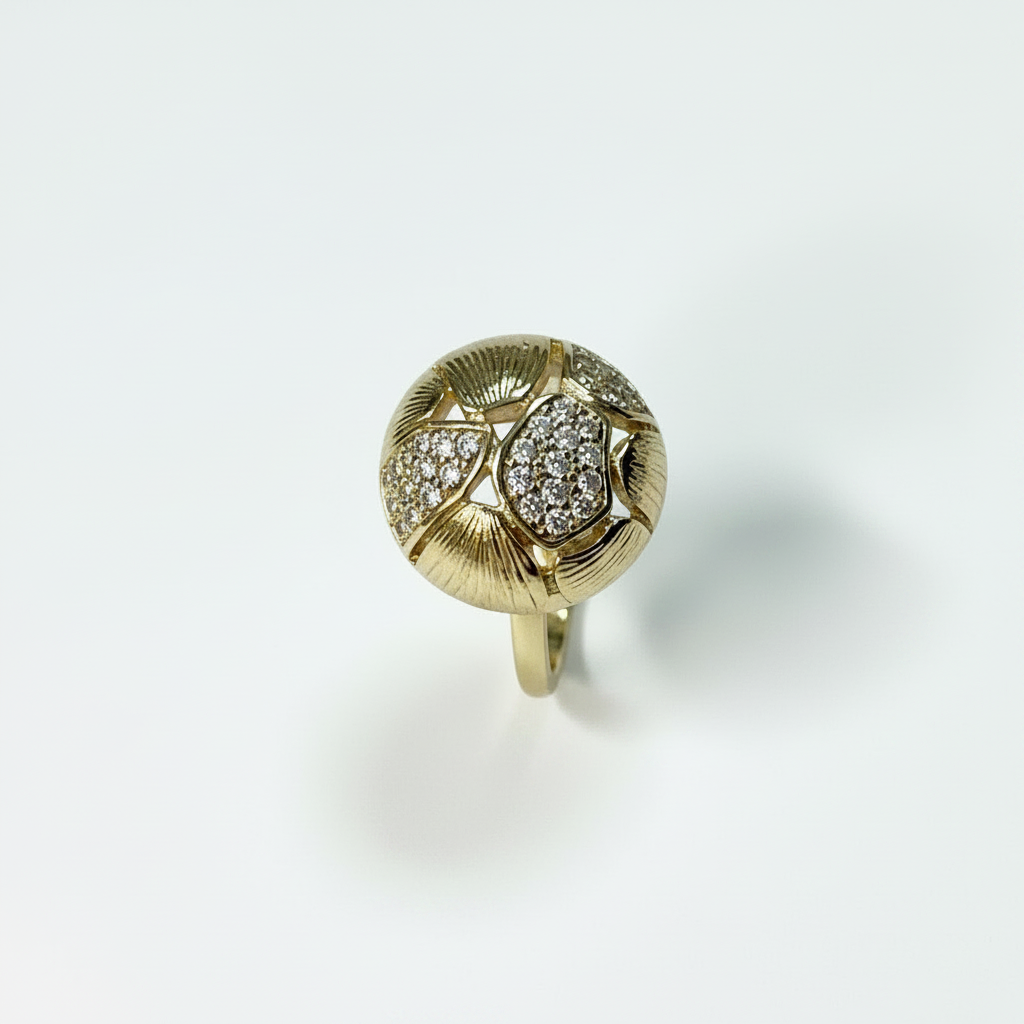 Mosaic Dome Ring - Gold Pure White Background